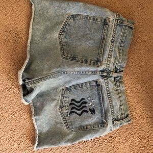Zi Cavaricci size 30 high waisted jean shorts